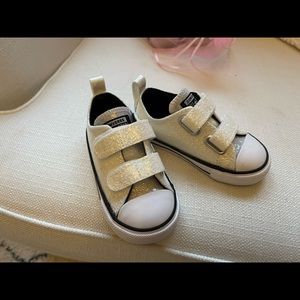 Toddler converse size 6